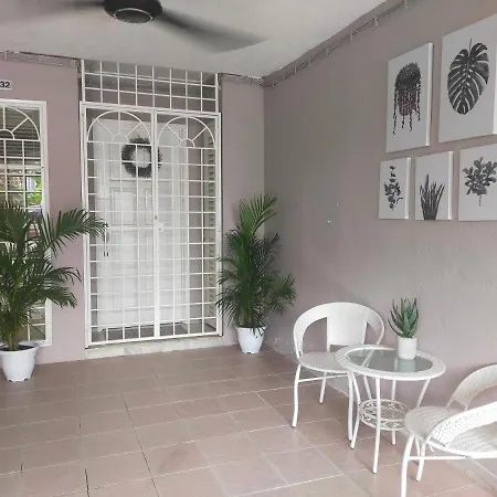 Rumah Mawar By Impian Homestay Klia-Salak Tinggi-Nilai Sepang Exterior photo