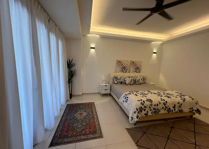 Rumah Mawar By Impian Homestay Klia-Salak Tinggi-Nilai