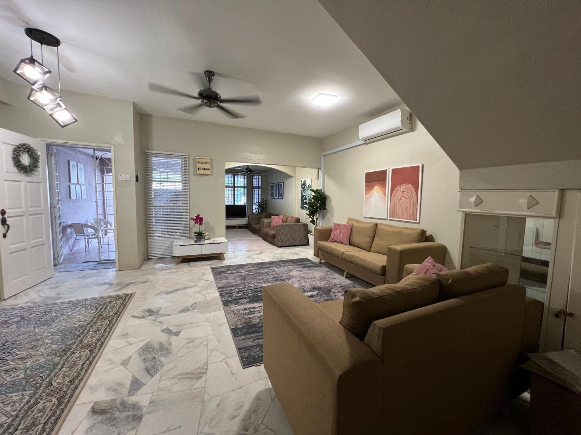 Holiday home Rumah Mawar By Impian Klia-salak Tinggi-nilai
