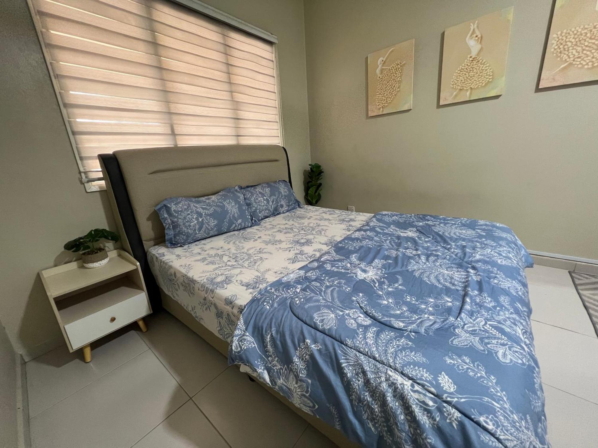 Rumah Mawar By Impian Klia-salak Tinggi-nilai Holiday home *